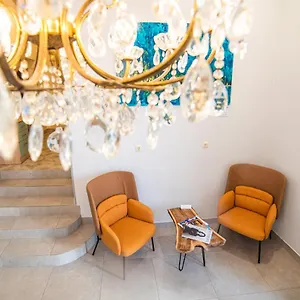 Coin Hotel